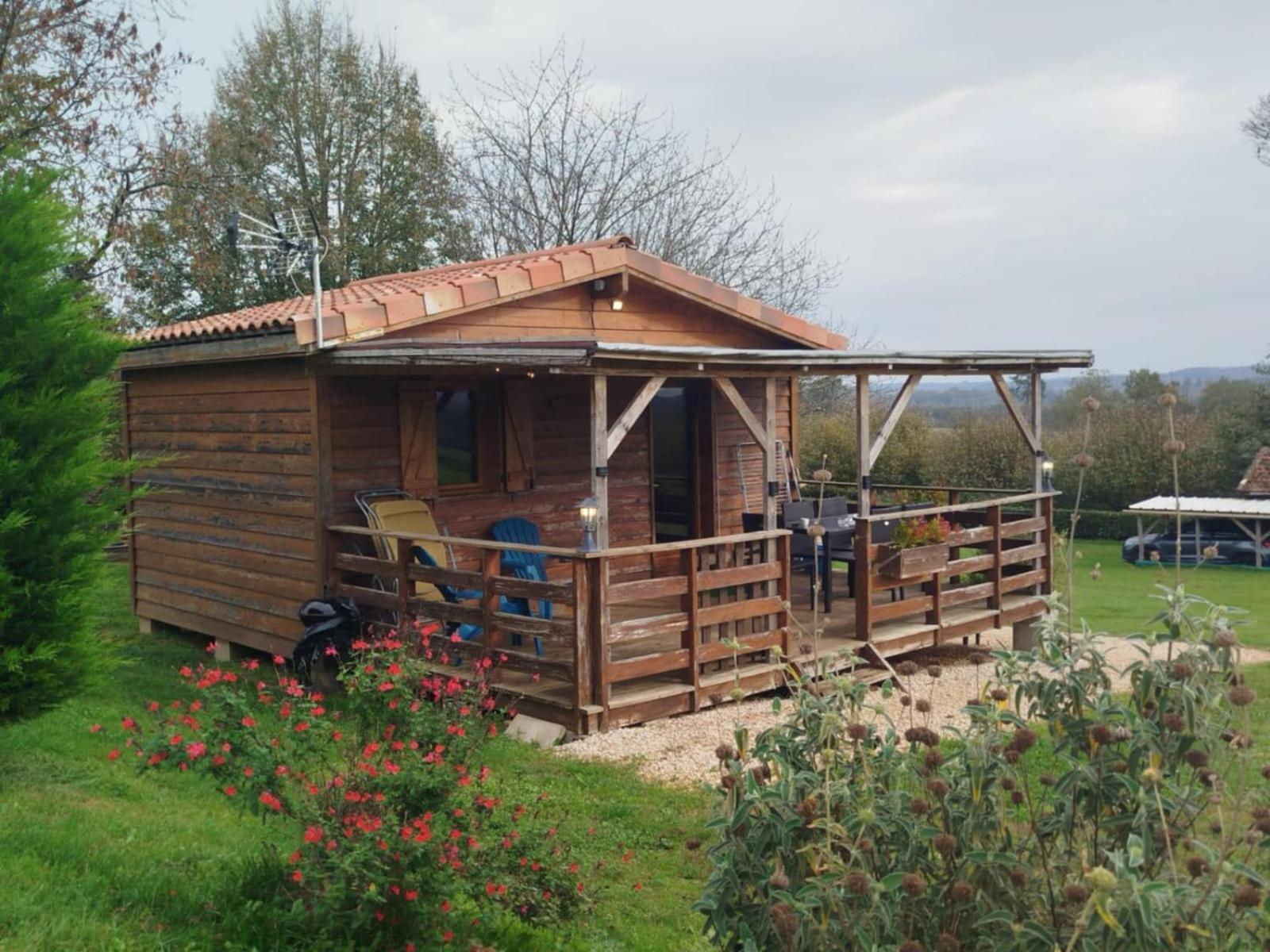 Le Chalet Douillet Saint-Genies Bagian luar foto